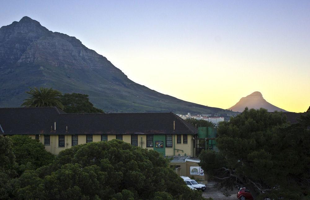 Riverlodge Backpackers Cape Town Exterior photo